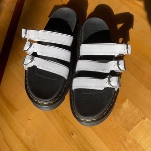 Brand new Dr. Martens Air Wear platform 3 strap Sandals women’s 10